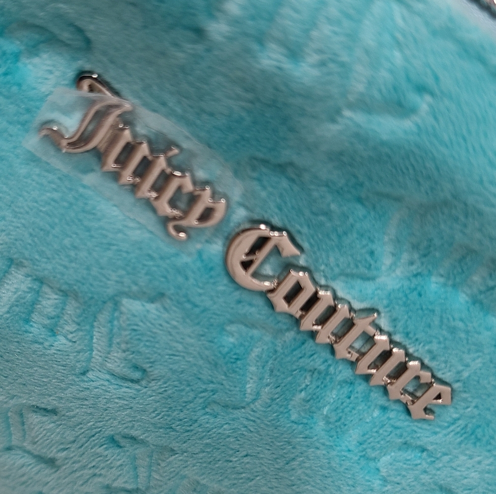 JUICY COUTURE Turquoise Velour Logo Print Wedge Accessory Make-up Case NWOT - Picture 7 of 15